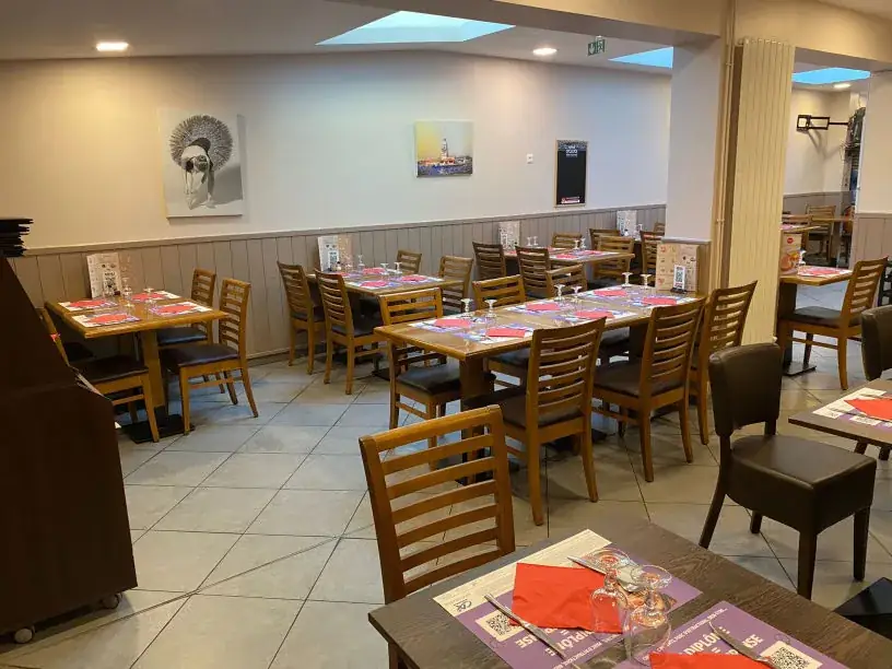 Salle principale du restaurant Marmara à Saleux · privatisable jusqu'à 50 personnes